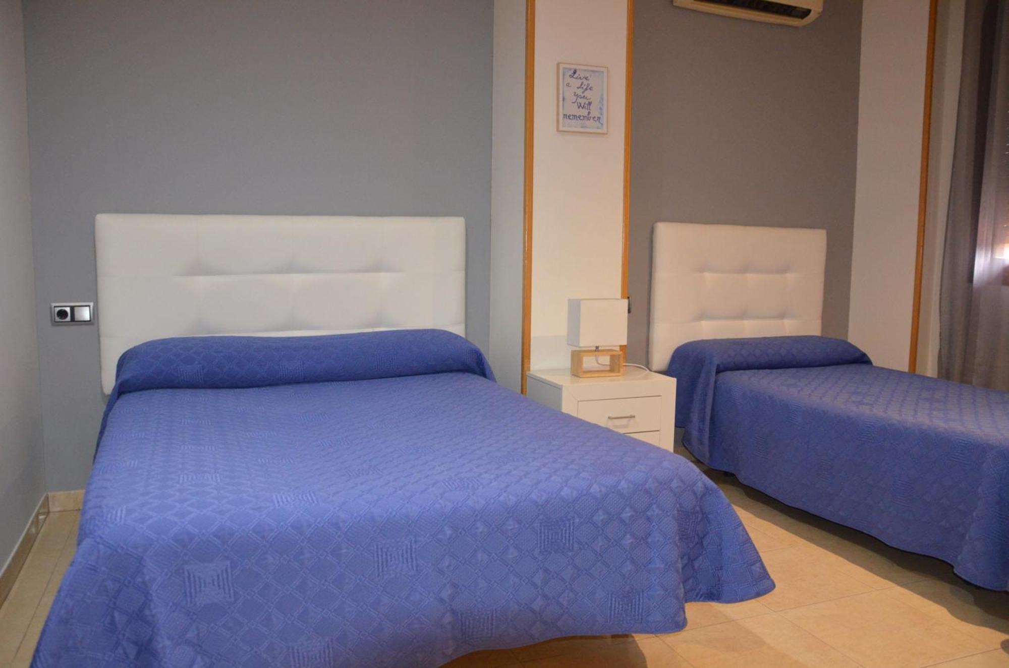 Hostal Mont Royal Alicante Zewnętrze zdjęcie