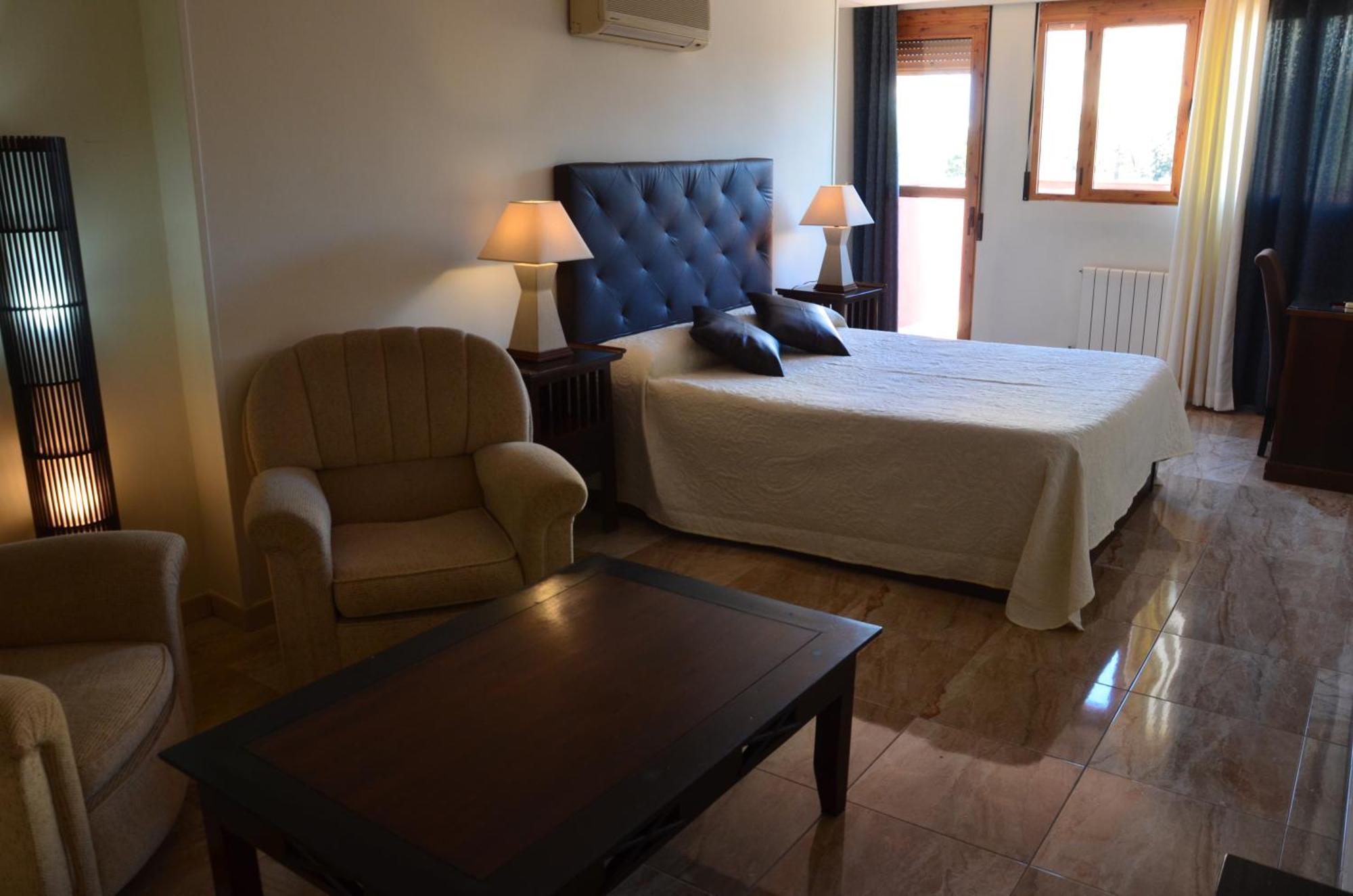 Hostal Mont Royal Alicante Zewnętrze zdjęcie