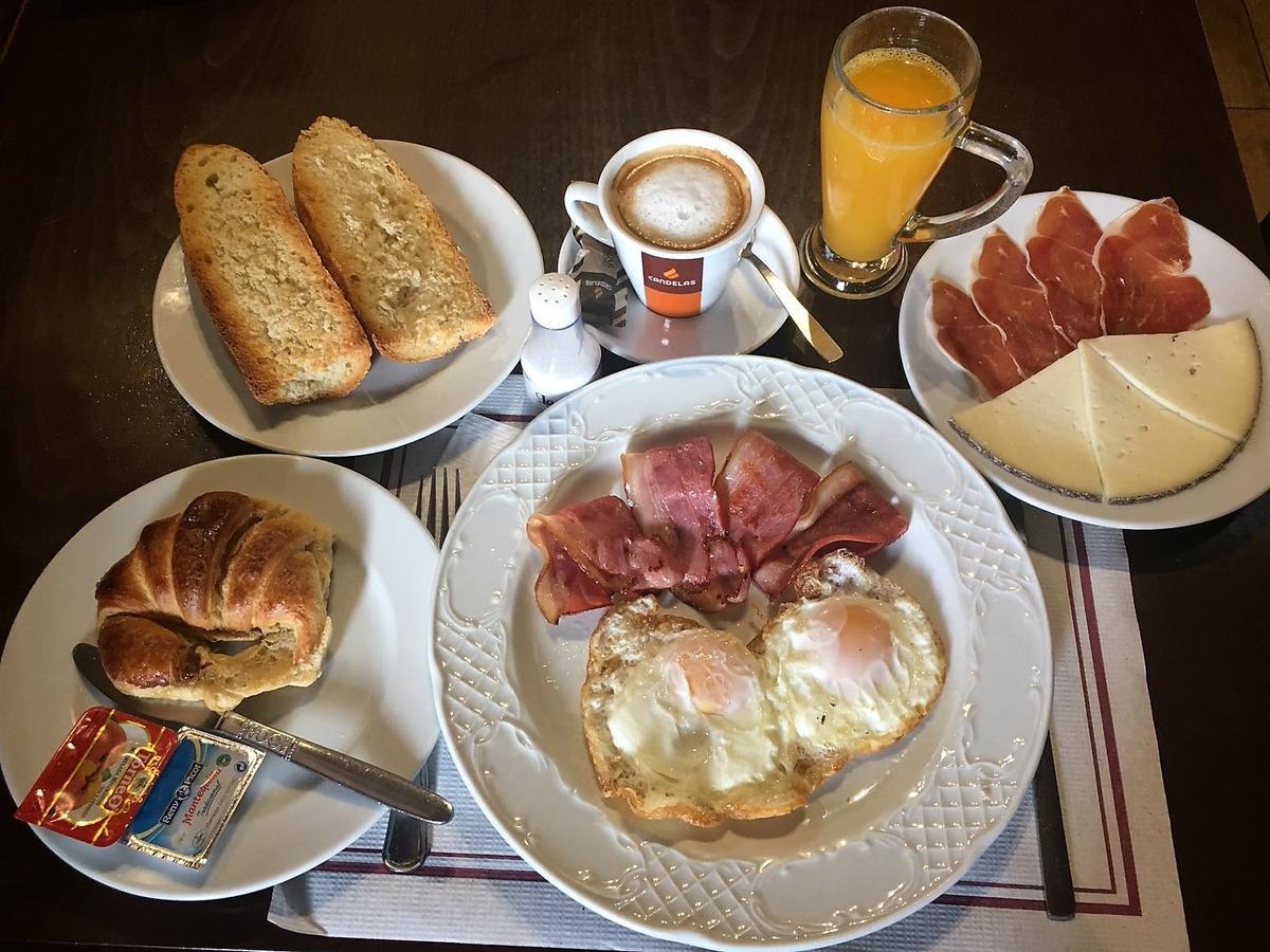 Hostal Mont Royal Alicante Zewnętrze zdjęcie