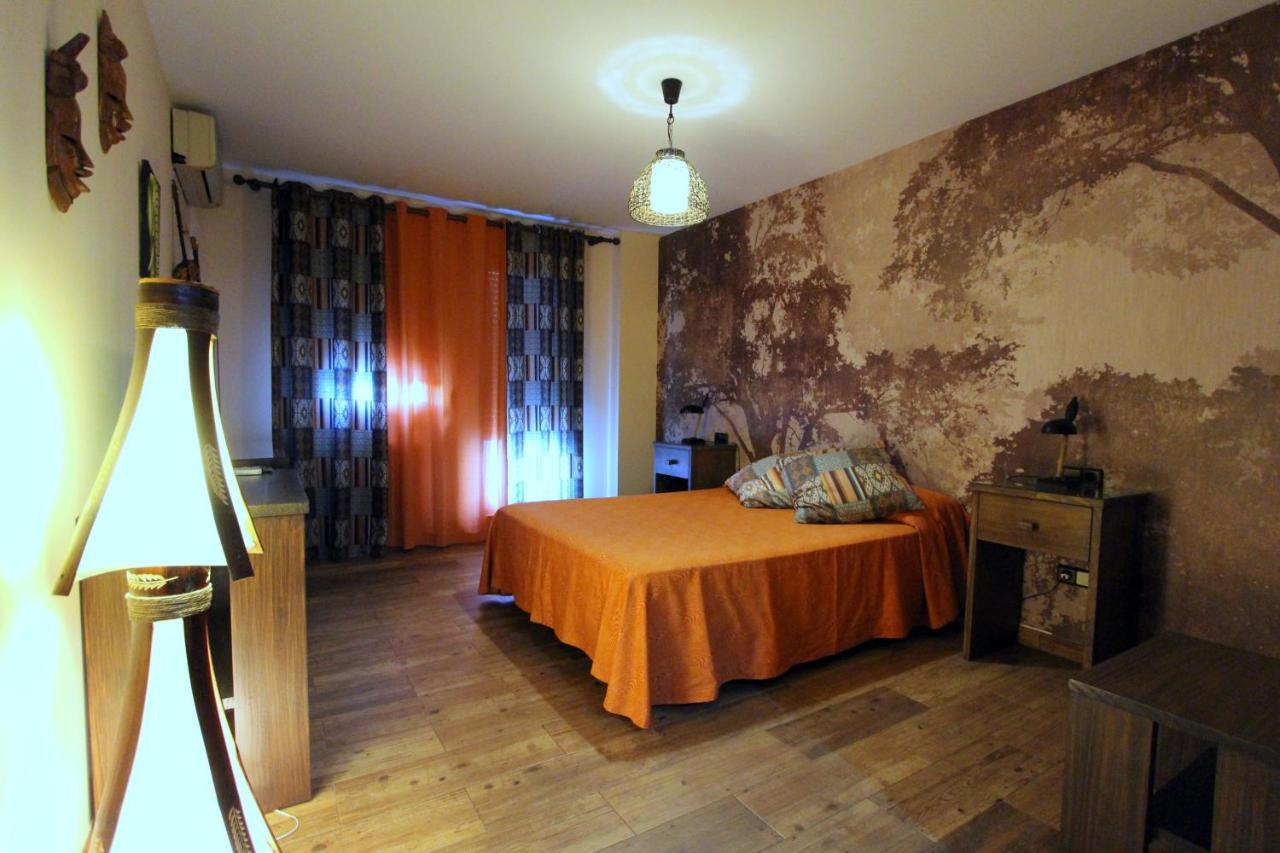 Hostal Mont Royal Alicante Zewnętrze zdjęcie