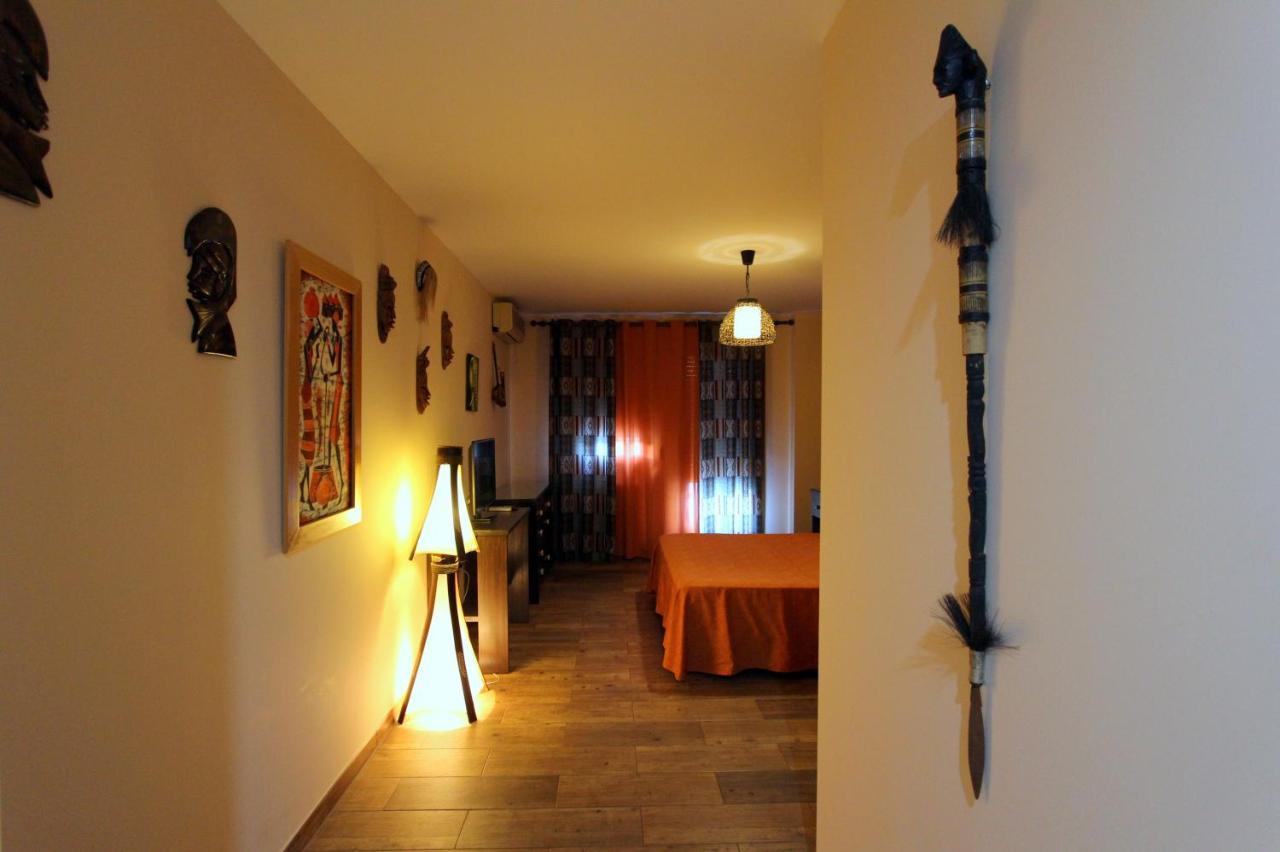 Hostal Mont Royal Alicante Zewnętrze zdjęcie