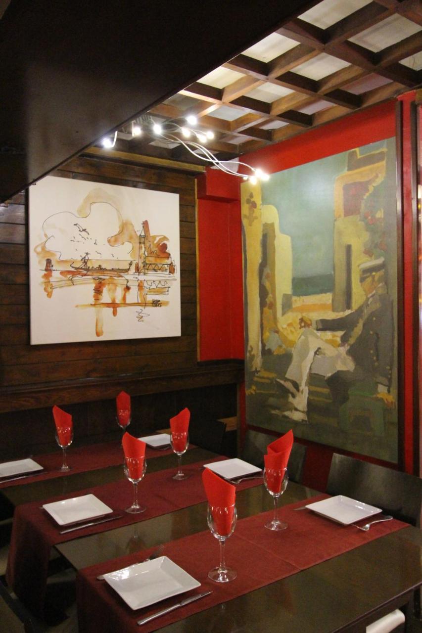 Hostal Mont Royal Alicante Zewnętrze zdjęcie
