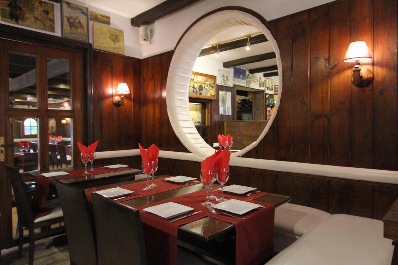 Hostal Mont Royal Alicante Zewnętrze zdjęcie